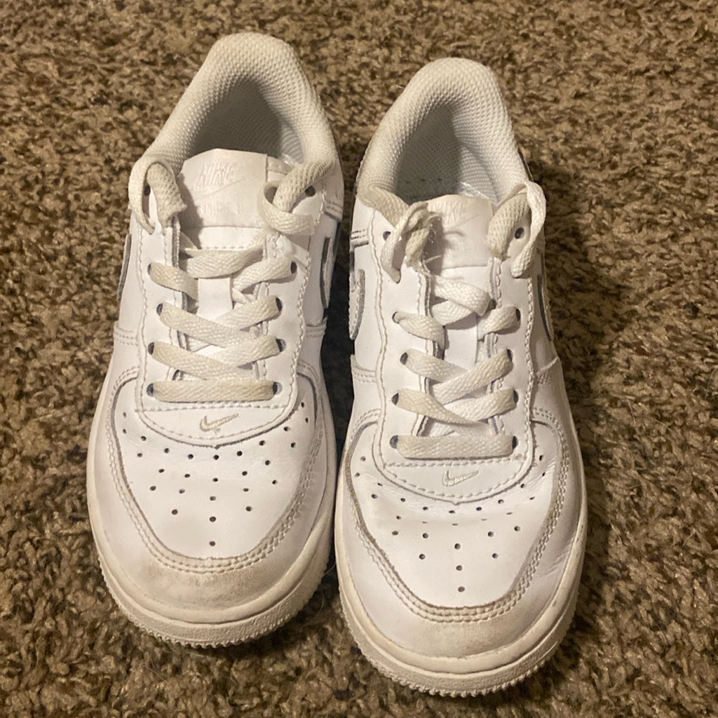 While Size 11c Air Forces